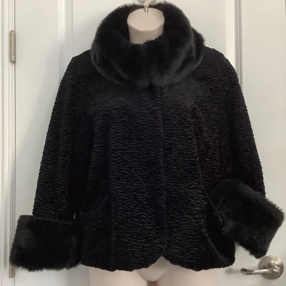 Larry Levine Jackets & Blazers - Stunning Larry Levine faux fur Fully lined coat, Size L